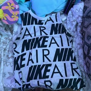 on brand nike sports tank top for women.